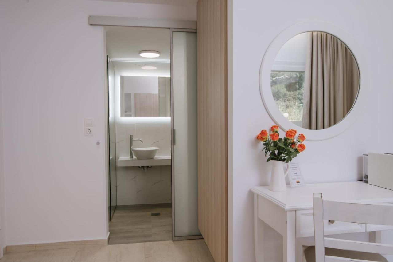 Dora Apartments Agia Pelagia Dış mekan fotoğraf