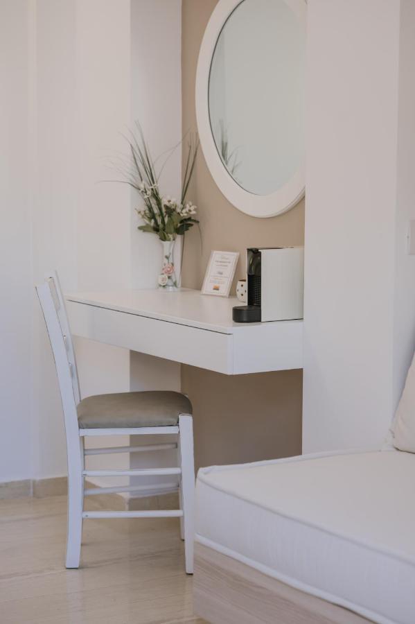 Dora Apartments Agia Pelagia Dış mekan fotoğraf